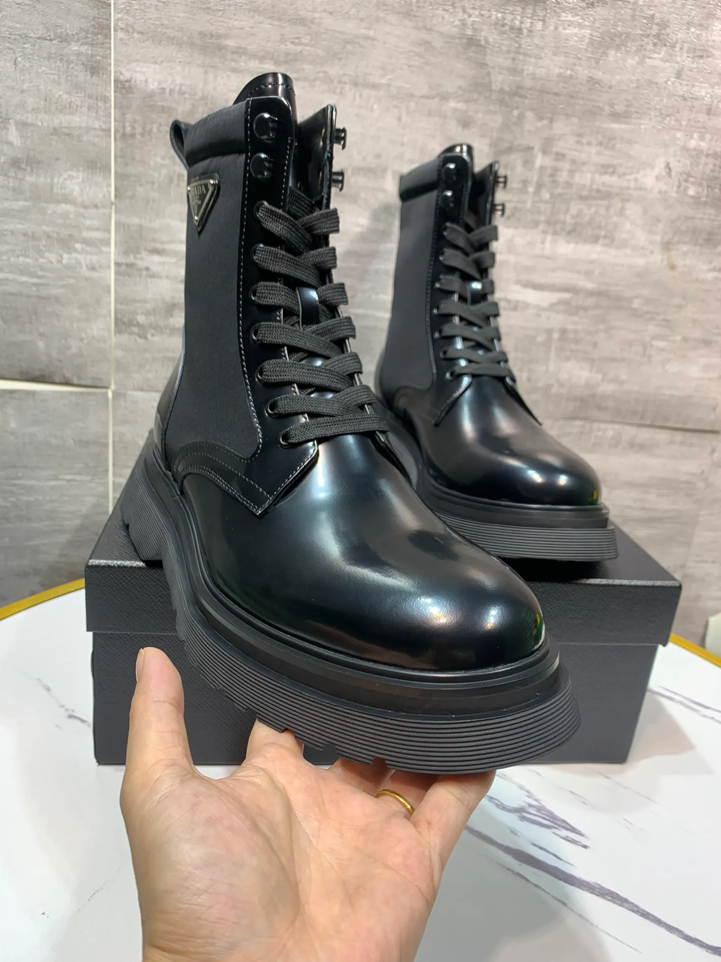 Men's men's shoes 💰820💰 🔥🔥🔥prada derby Prada top version thick-soled derby shoes, lace-up Martin boots, ken same fabric imported open edge beads, cowhide lining, cowhide feet complete set packaging code number 38-46